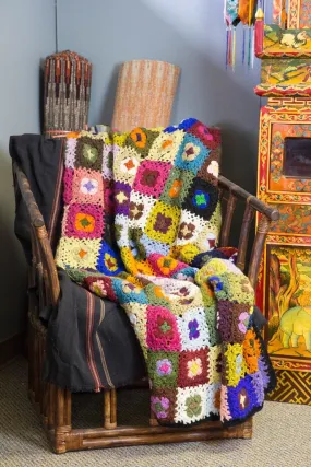 Beautiful Woolen Hand-Crocheted Blanket Beautiful Woolen Hand-Crocheted Blanket
