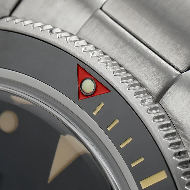 Thorn 39mm Diver 6200 Retro Diver Watch